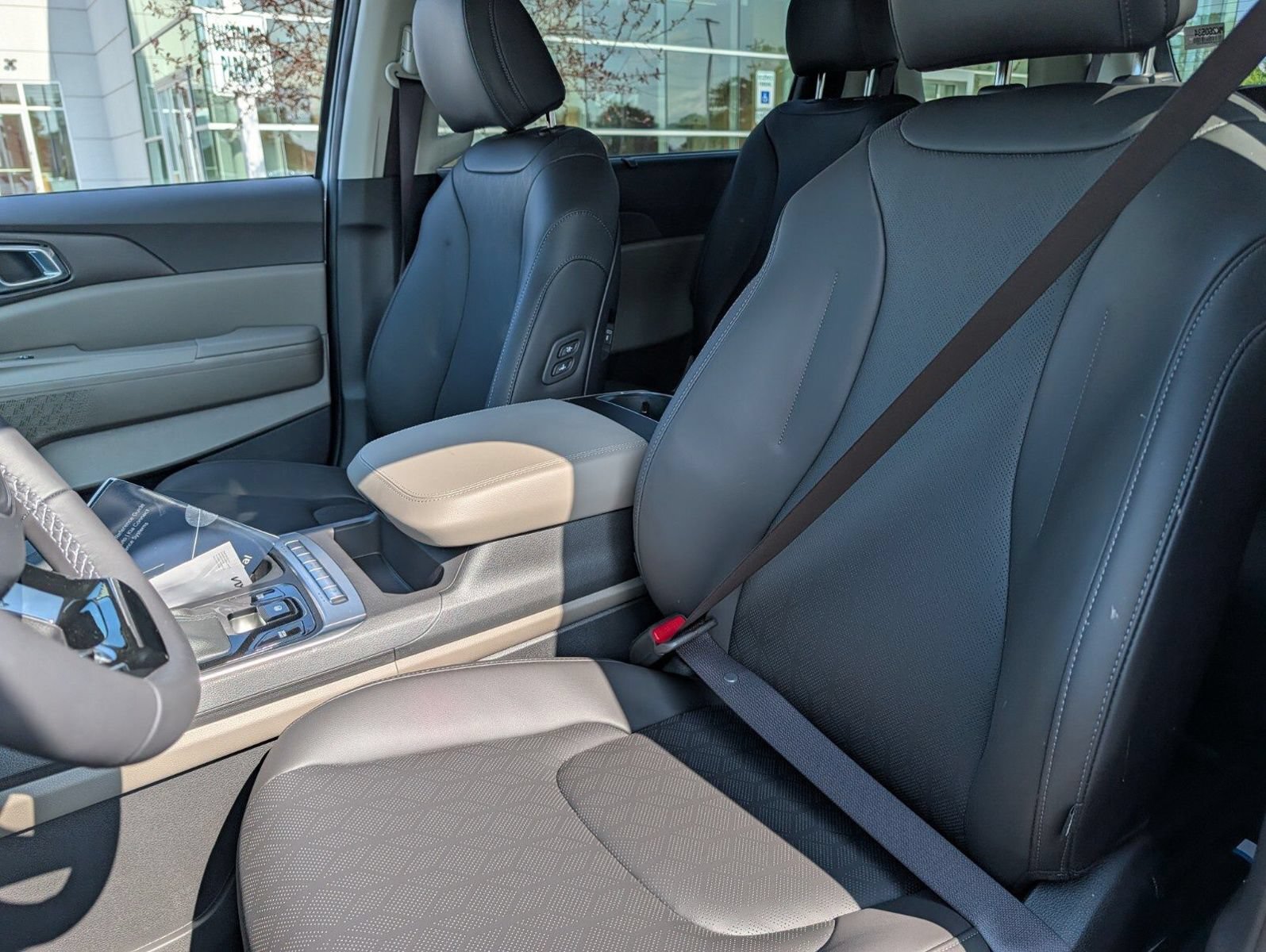 New 2026 Kia Carnival EX FWD image 21