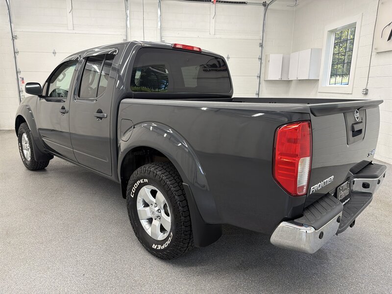 Used 2013 Nissan Frontier SV w/ SV Value Truck Pkg AWD/4WD image 7