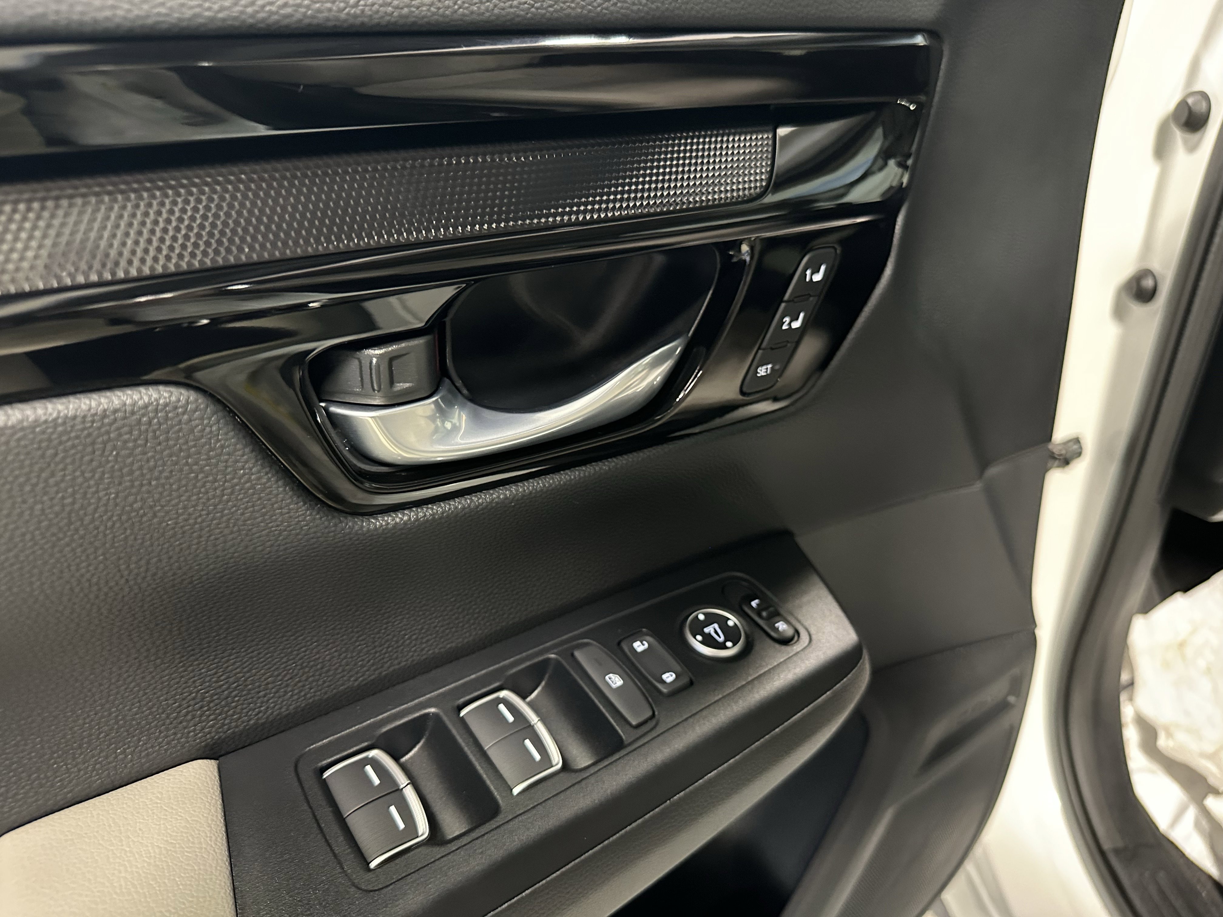 Used 2026 Honda CR-V EX-L image 17