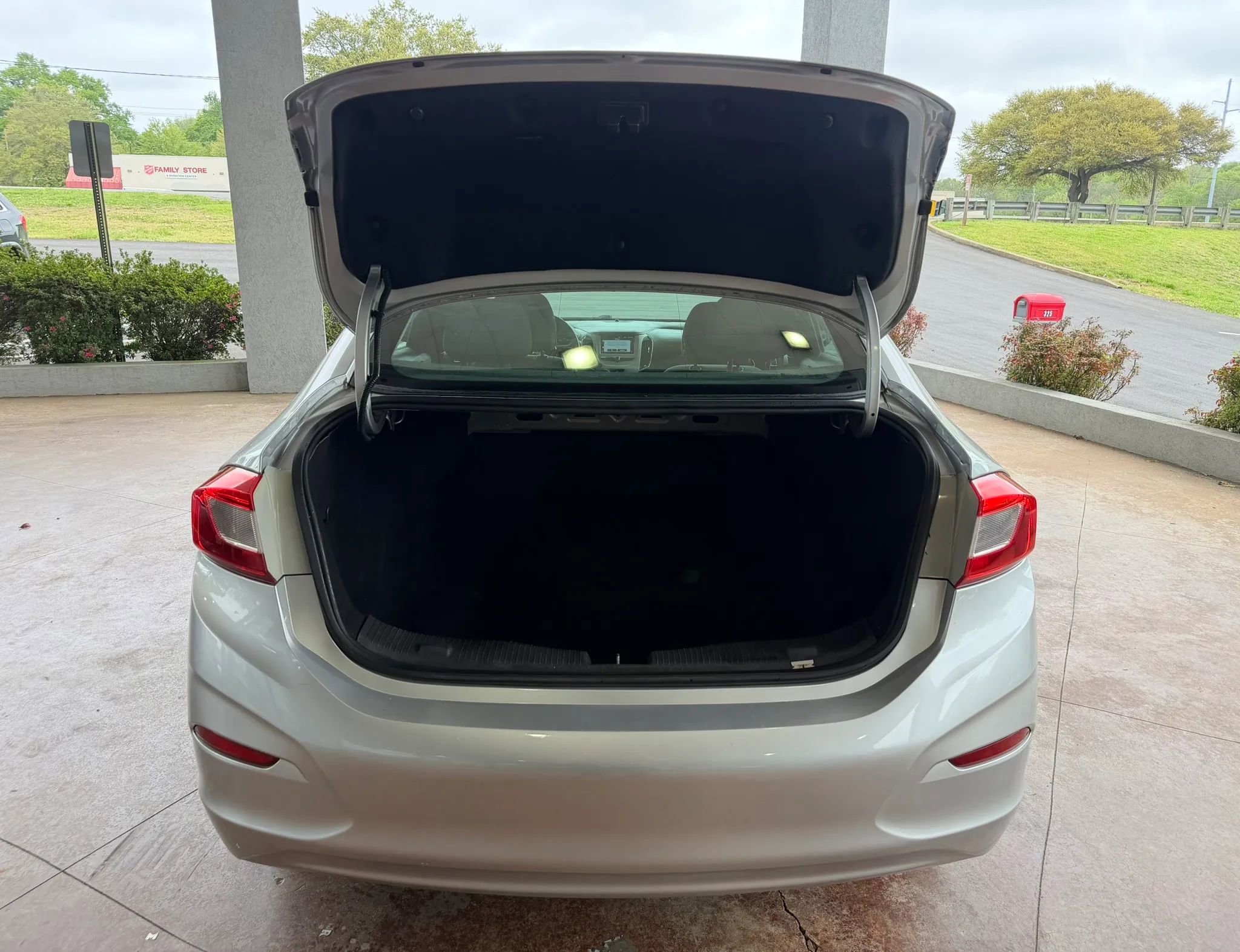 Used 2017 Chevrolet Cruze LS image 20