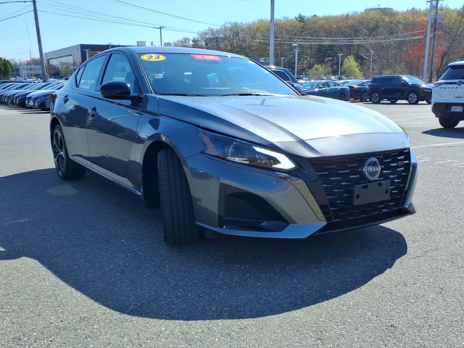 Certified 2023 Nissan Altima 2.5 SR w/ SR Premium Package AWD/4WD image 3