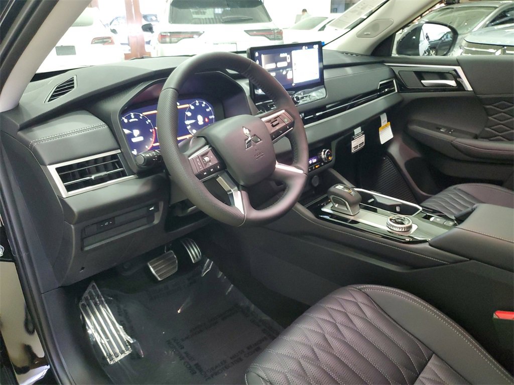 New 2025 Mitsubishi Outlander SEL image 21