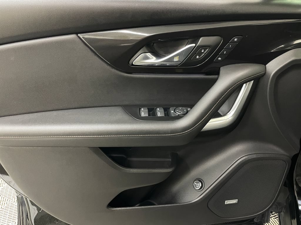 Used 2019 Chevrolet Blazer Premier w/ Sun and Wheels Package FWD image 29