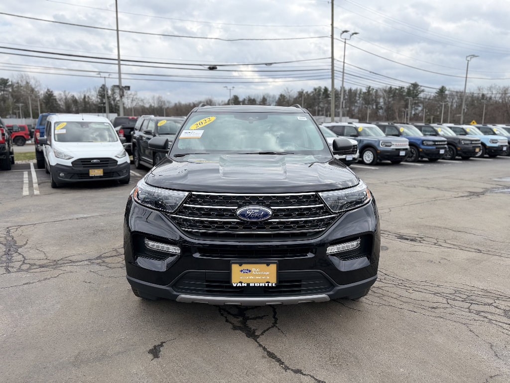 Certified 2022 Ford Explorer XLT w/ Equipment Group 202A image 11