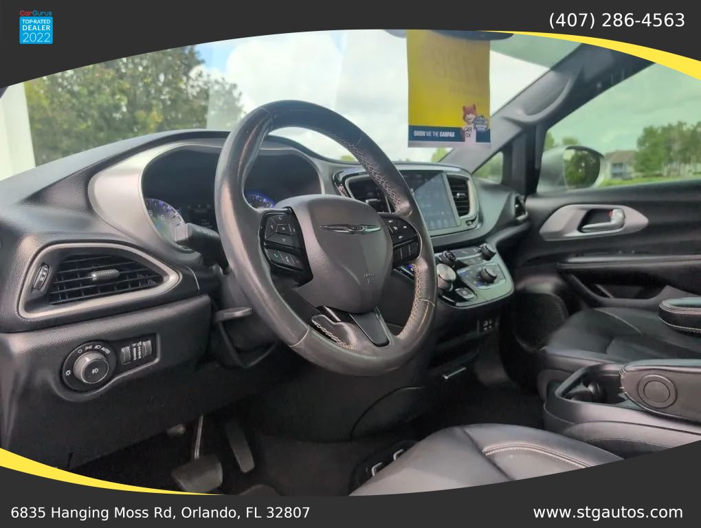 Used 2020 Chrysler Pacifica Touring-L w/ S Appearance Package FWD image 13