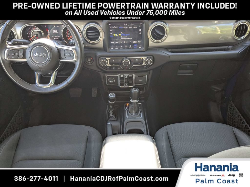 Used 2018 Jeep Wrangler Unlimited Sahara w/ Uconnect 4C Nav & Sound Group AWD/4WD image 14