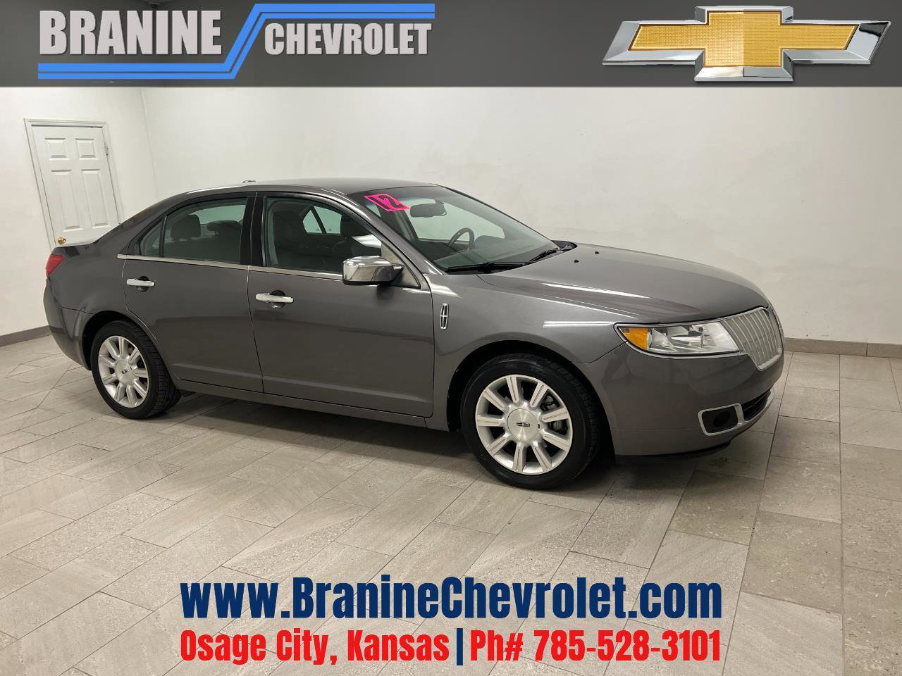 Used 2012 Lincoln MKZ FWD image 1