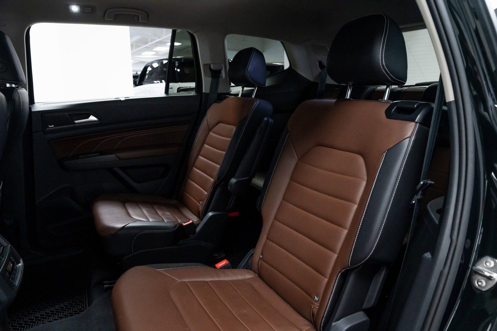 Used 2021 Volkswagen Atlas SEL Premium w/ Atlas Adventure Package image 21