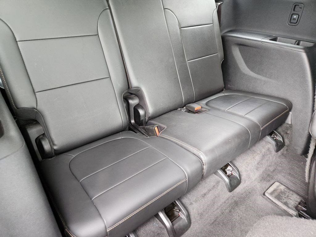 Used 2020 Chevrolet Traverse Premier w/ LPO, Black Accent Package image 21