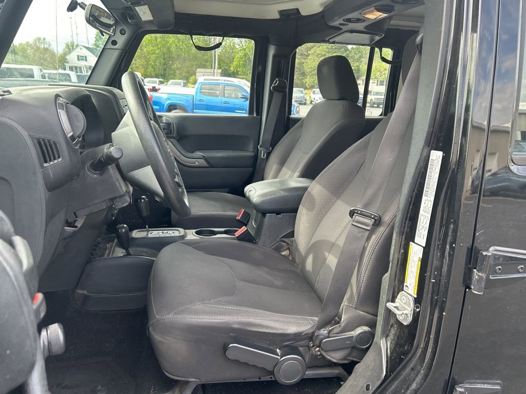 Used 2015 Jeep Wrangler Unlimited Sport image 9