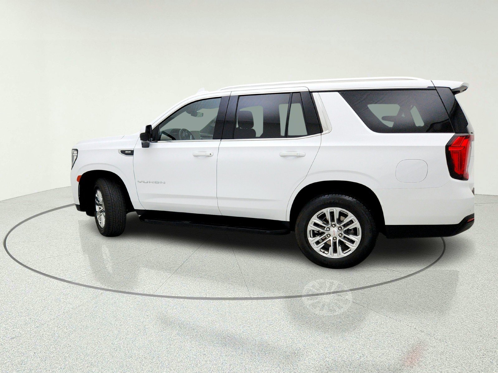 Used 2024 GMC Yukon SLE w/ Max Trailering Package AWD/4WD image 13