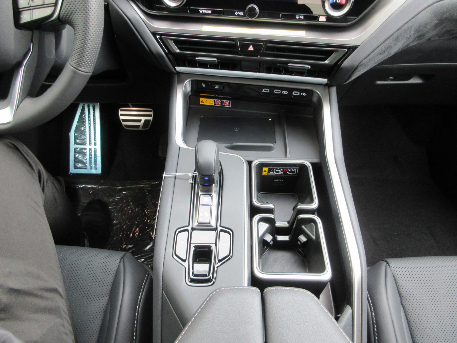 New 2025 Lexus TX 500h AWD image 46