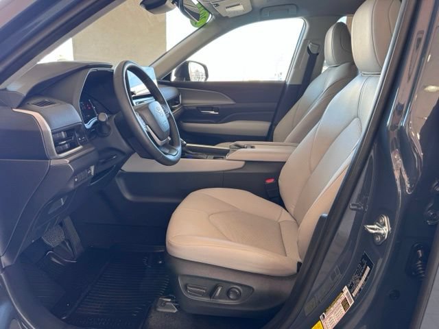 Used 2024 Toyota Grand Highlander AWD Hybrid image 9