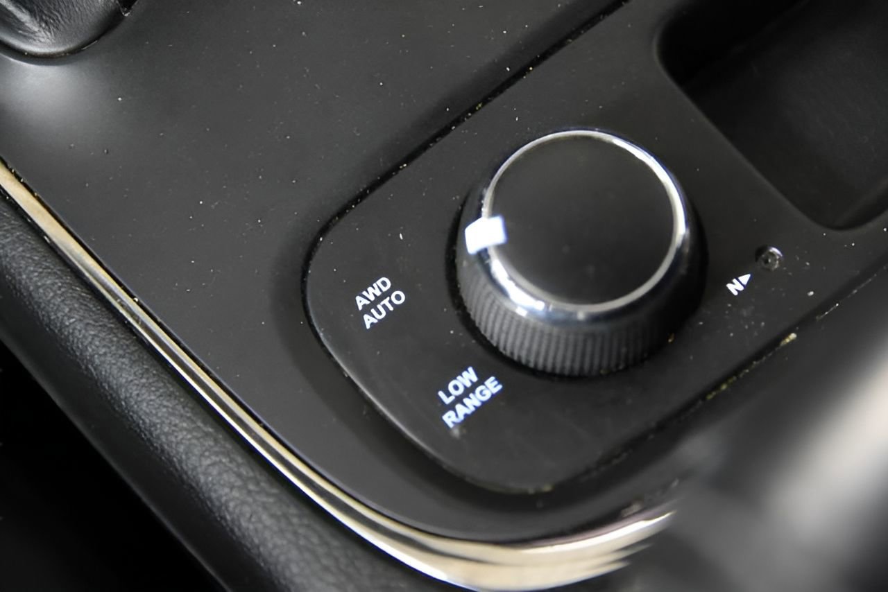 Used 2020 Dodge Durango R/T w/ Technology Group image 30