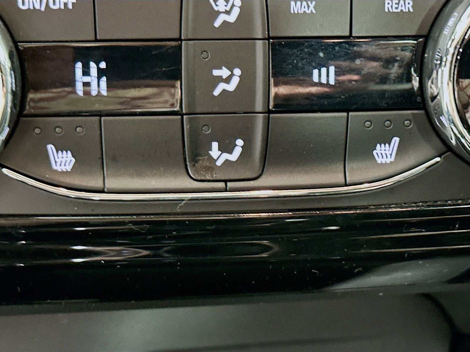 Used 2024 Chevrolet Trax ACTIV w/ Driver Confidence Package image 20