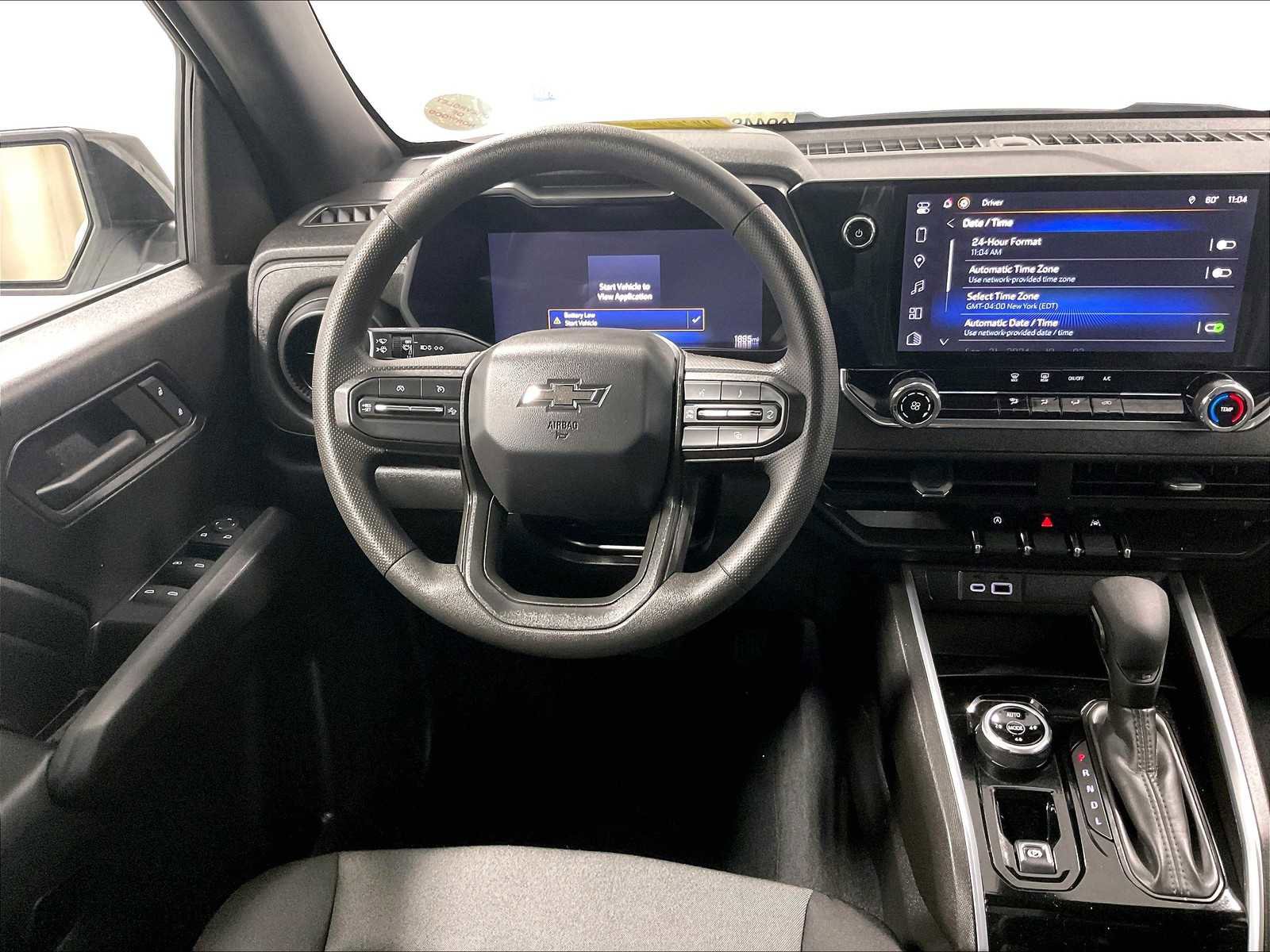 Used 2024 Chevrolet Colorado Trail Boss image 17