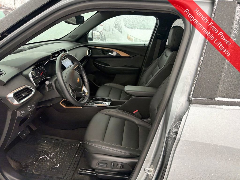 Used 2023 Chevrolet TrailBlazer ACTIV w/ Sun and Liftgate Package image 11