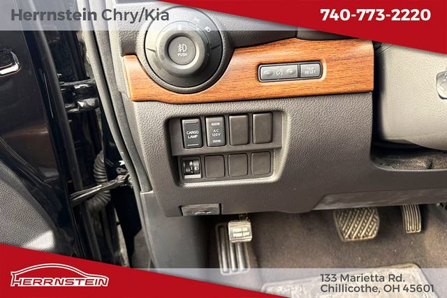 Used 2021 Nissan Titan Platinum Reserve w/ Off Road Protection Package AWD/4WD image 18