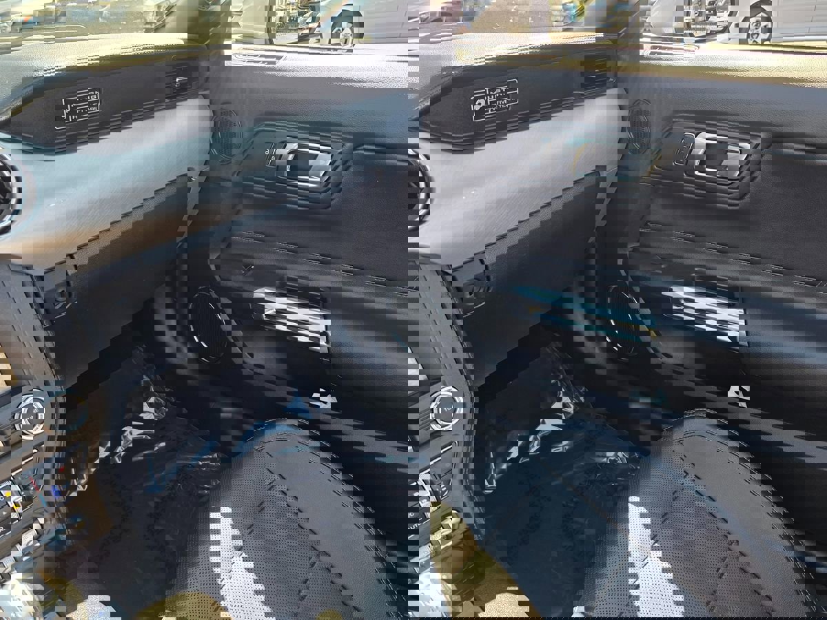 Used 2020 Ford Mustang Premium image 34