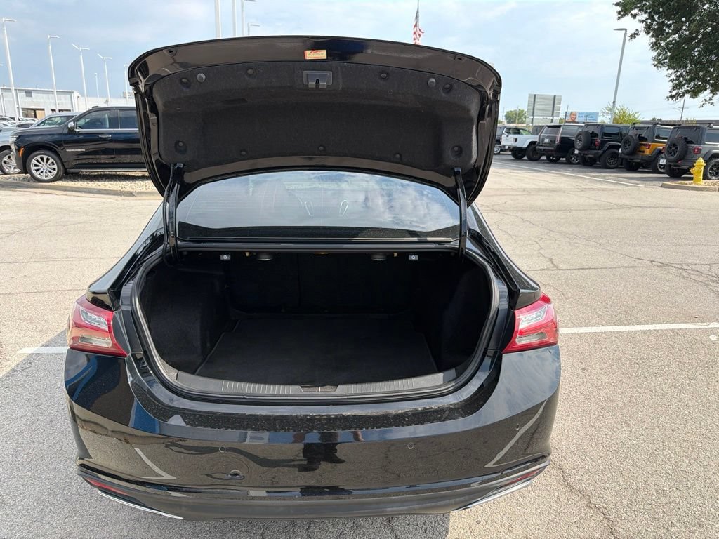 Used 2022 Chevrolet Malibu Premier FWD image 12