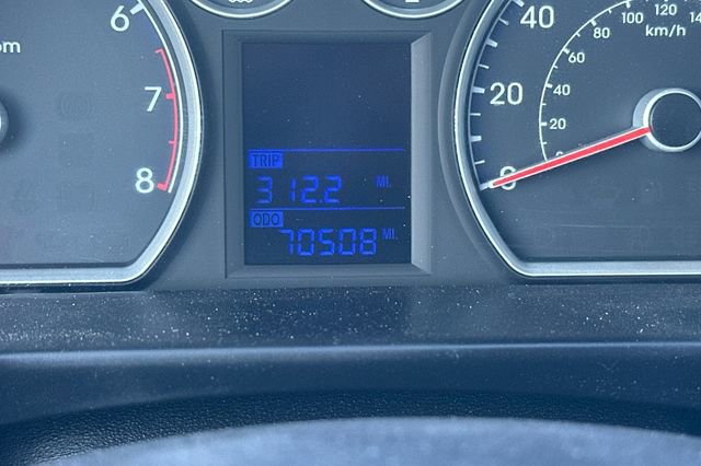 Used 2010 Hyundai Elantra GLS image 25