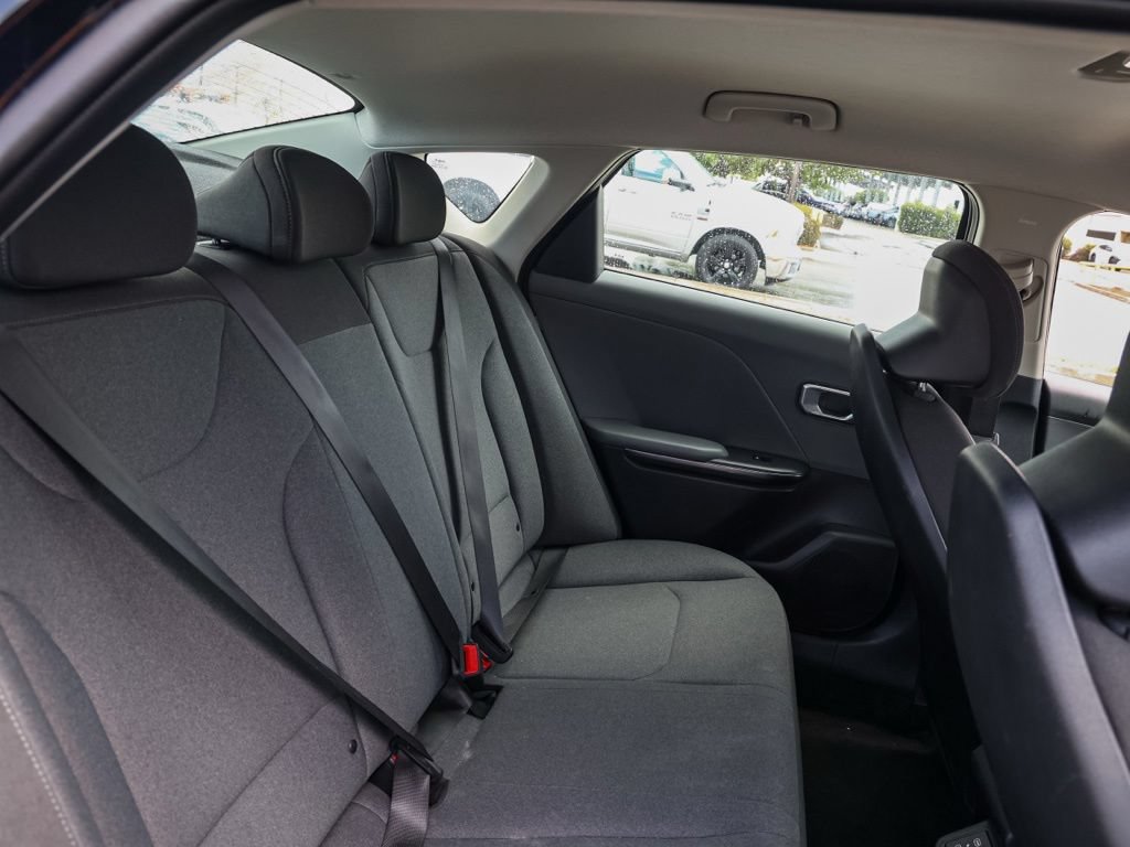 Used 2025 Kia K4 FWD image 17