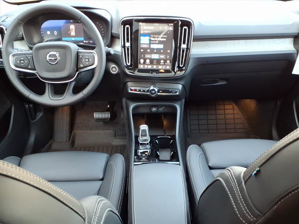 New 2026 Volvo XC40 B5 Plus w/ Protection Package Premier image 8
