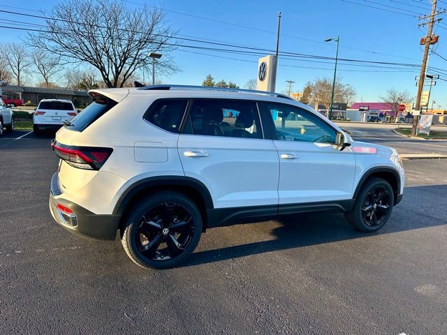 New 2026 Volkswagen Taos SEL AWD/4WD image 7
