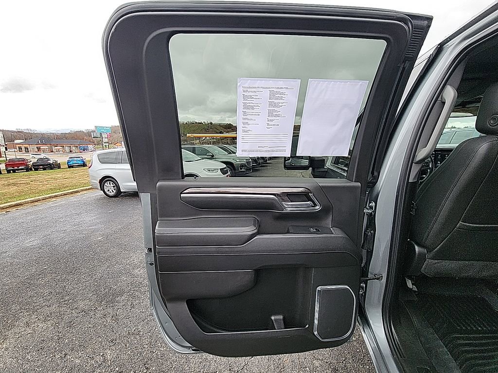 Used 2024 Chevrolet Silverado 3500 LTZ w/ LTZ Convenience Package image 27