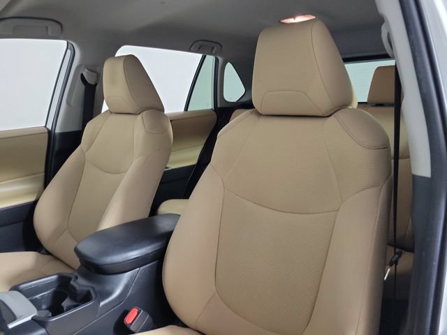 Used 2021 Toyota RAV4 LE AWD/4WD image 20