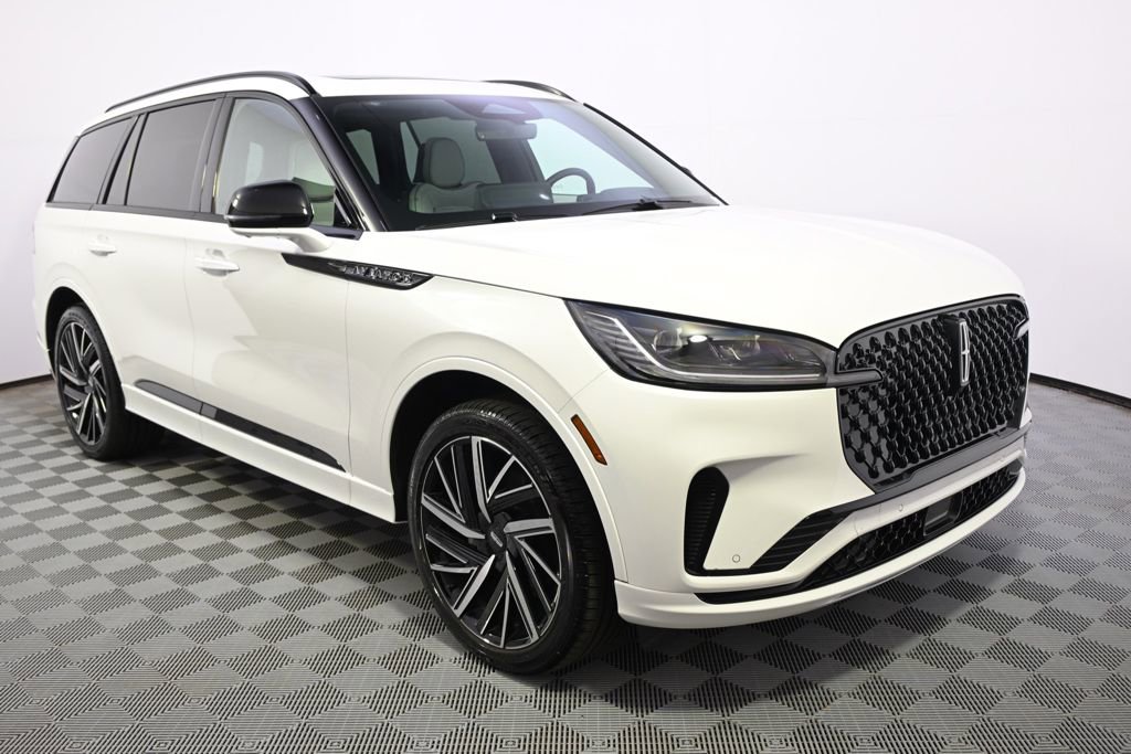 New 2026 Lincoln Aviator Black Label w/ Jet Appearance Package image 8