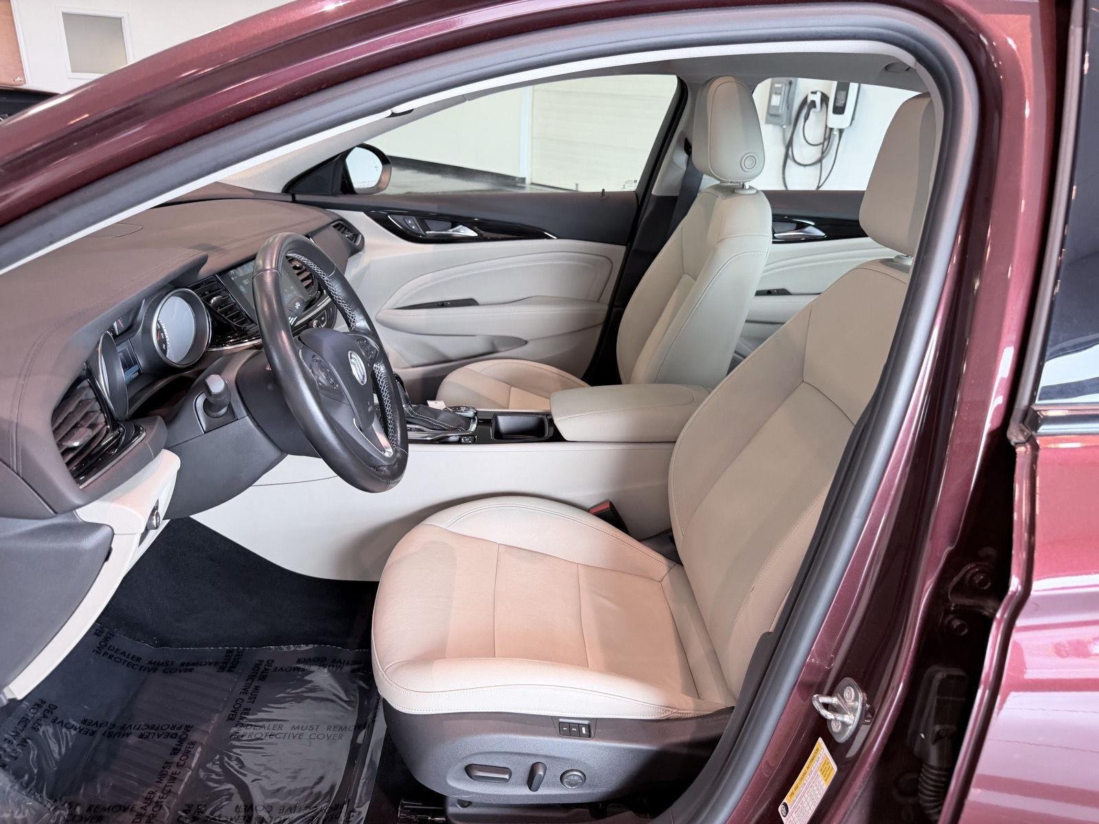 Used 2018 Buick Regal Essence w/ Driver Confidence Package #1 FWD image 30