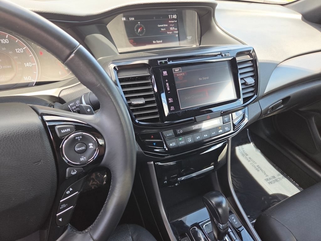 Used 2016 Honda Accord Touring image 35