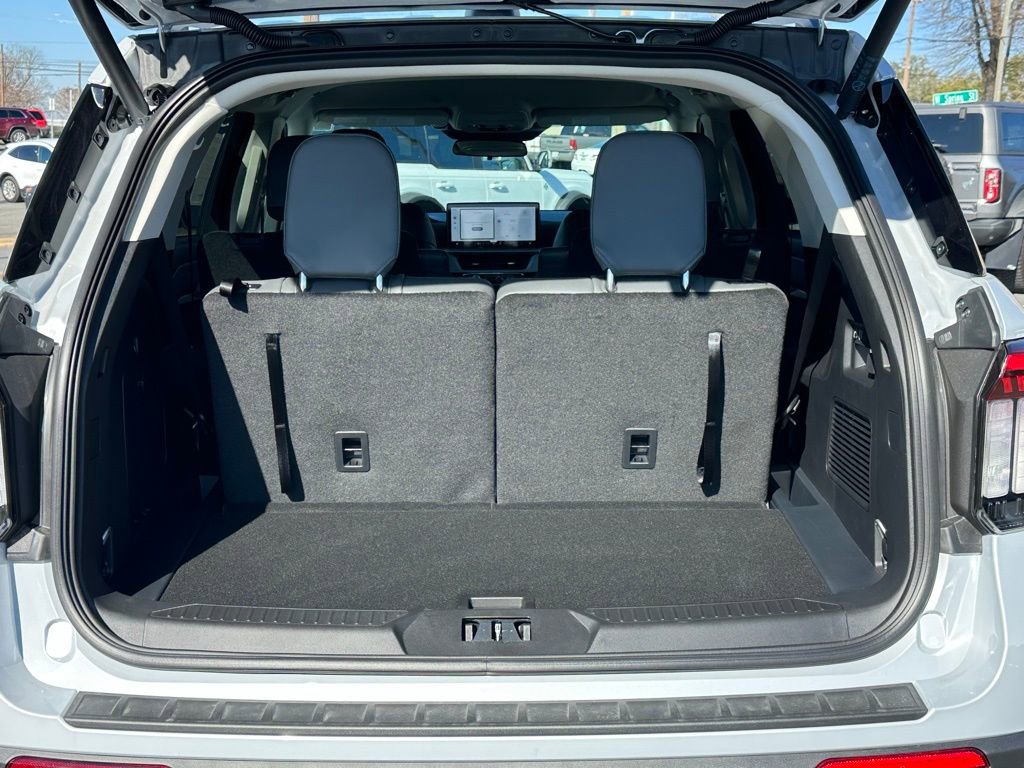 New 2026 Ford Explorer Active w/ Active Comfort Package image 40