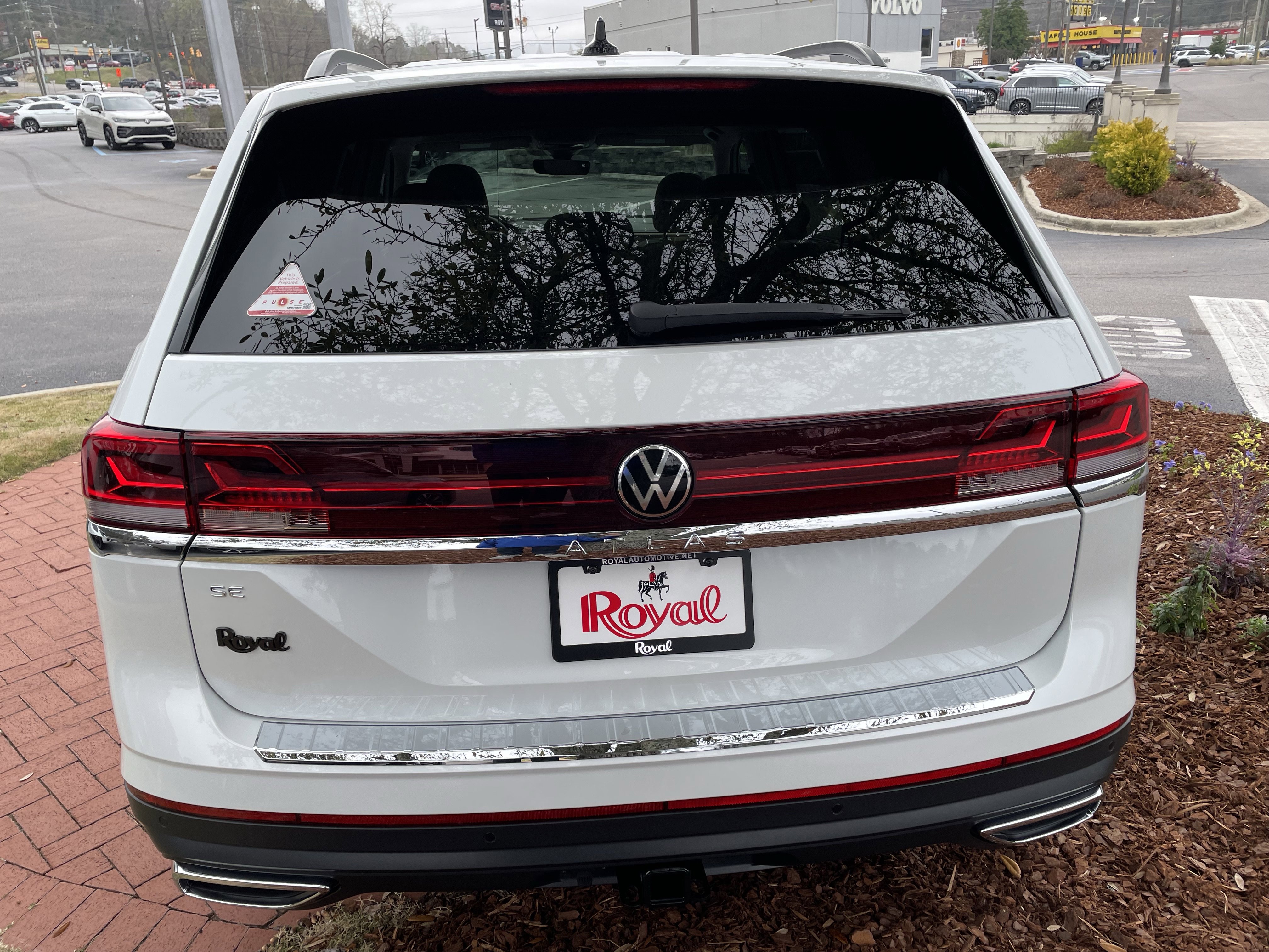 New 2026 Volkswagen Atlas SE image 5