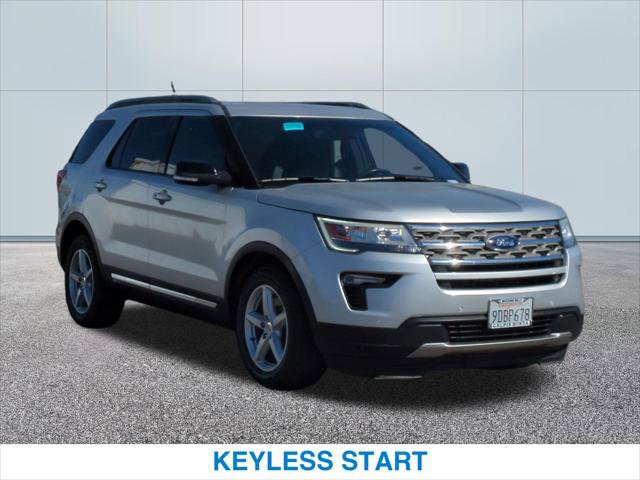 Used 2018 Ford Explorer XLT w/ Equipment Group 202A image 4