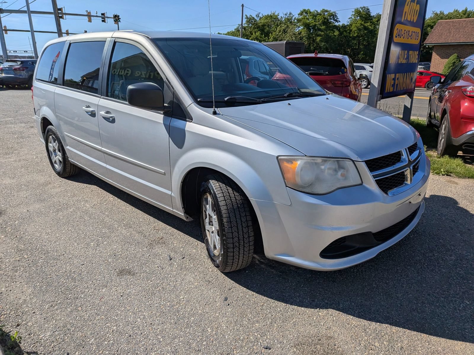 Used 2012 Dodge Grand Caravan SE FWD image 8