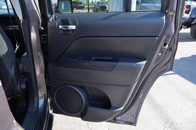 Used 2014 Jeep Patriot Latitude w/ Sun/Sound Group AWD/4WD image 26