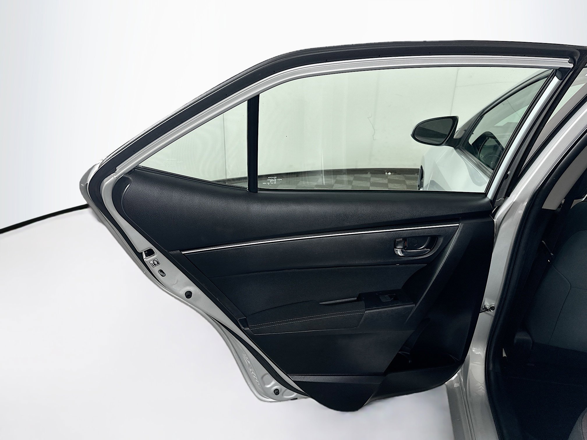 Used 2019 Toyota Corolla LE FWD image 26