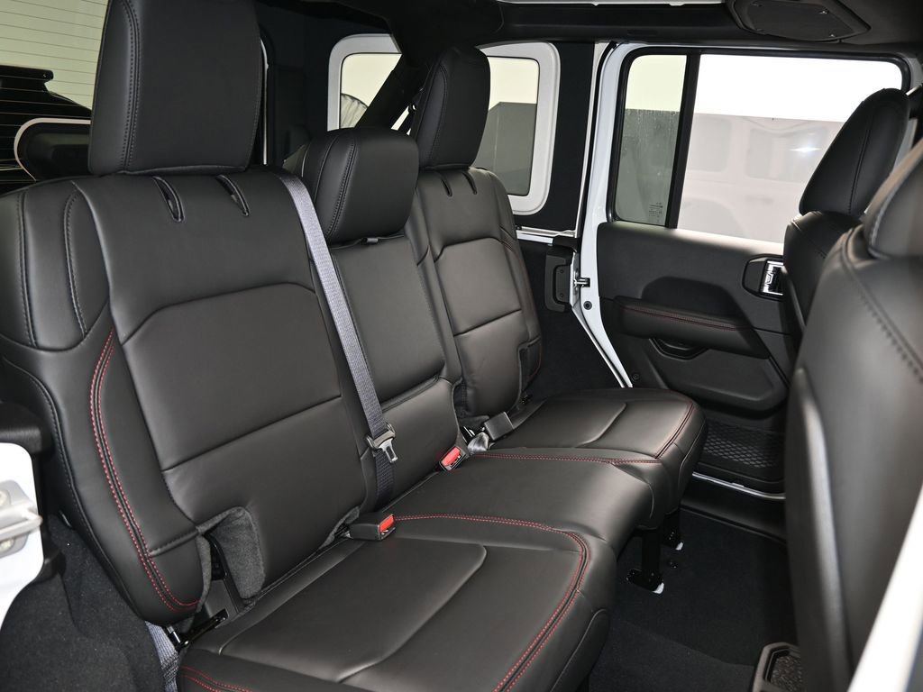 Used 2025 Jeep Wrangler Unlimited Rubicon image 39