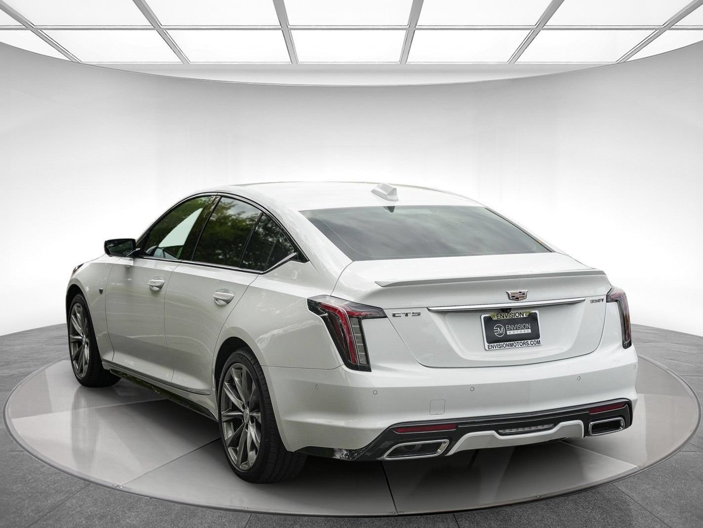 Used 2025 Cadillac CT5 Sport RWD image 2
