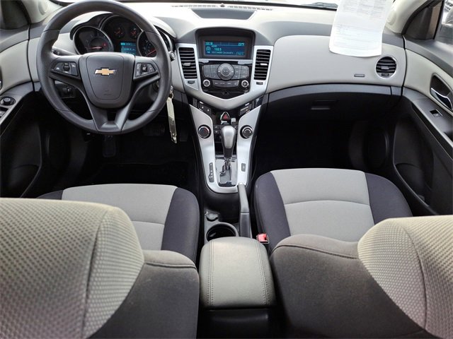 Used 2014 Chevrolet Cruze LS image 10