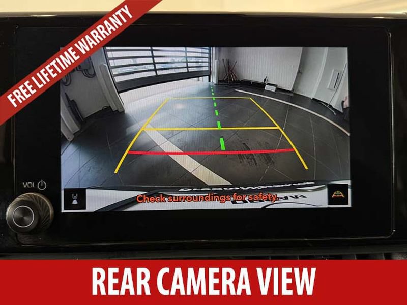 Used 2024 Toyota RAV4 XLE AWD/4WD image 16