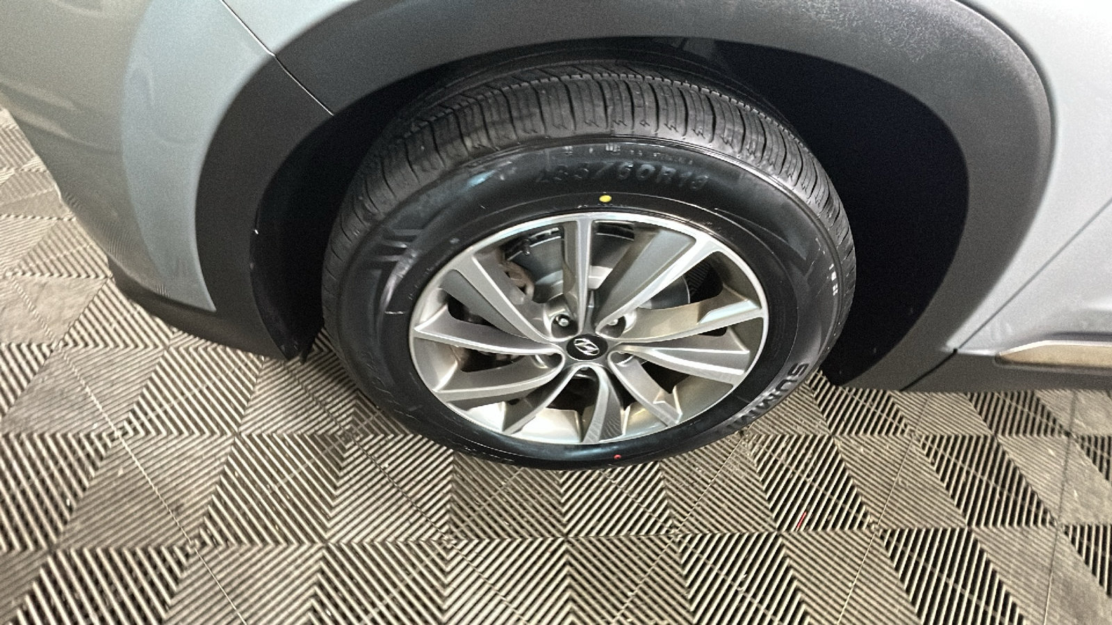 Used 2020 Hyundai Santa Fe Limited AWD/4WD image 11
