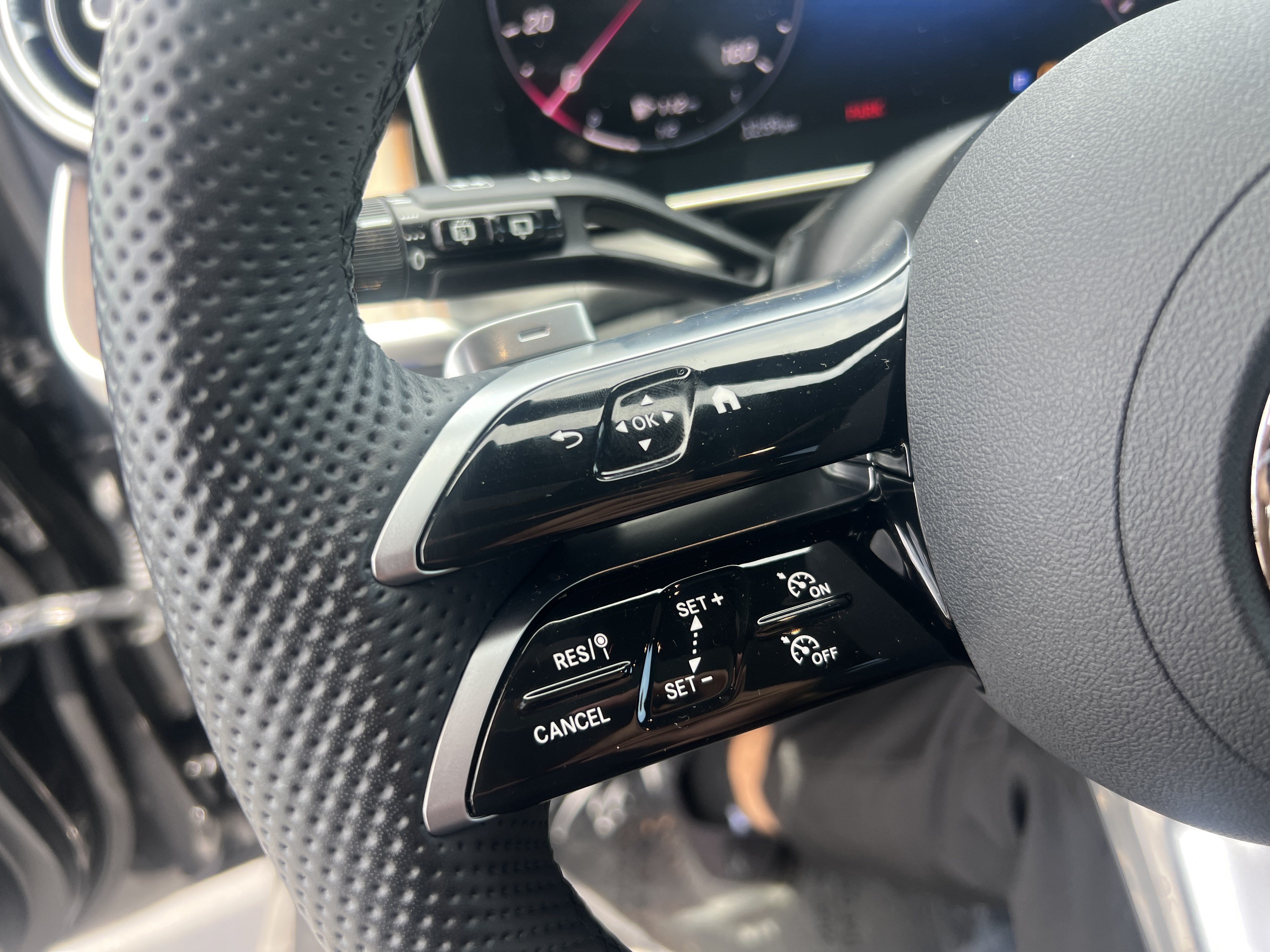 Certified 2025 Mercedes-Benz GLC 300 4MATIC image 19