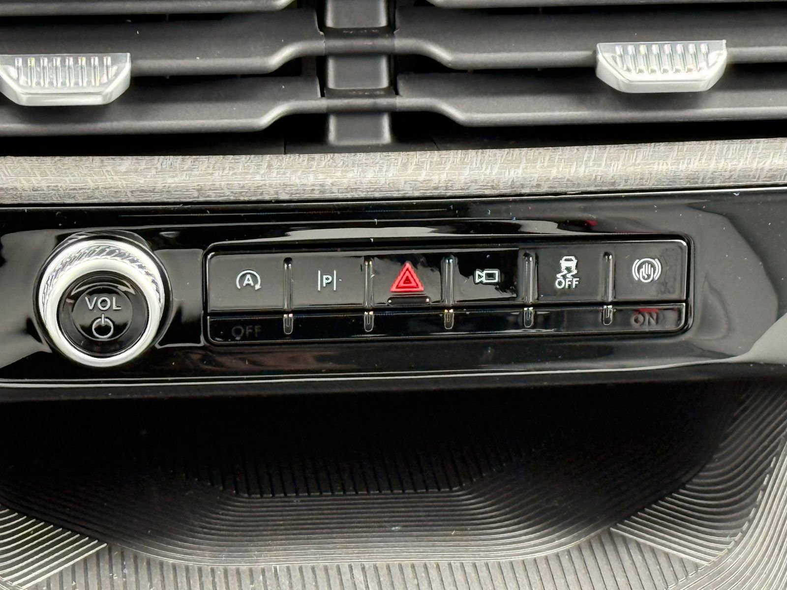 New 2026 Ford Explorer Platinum image 28