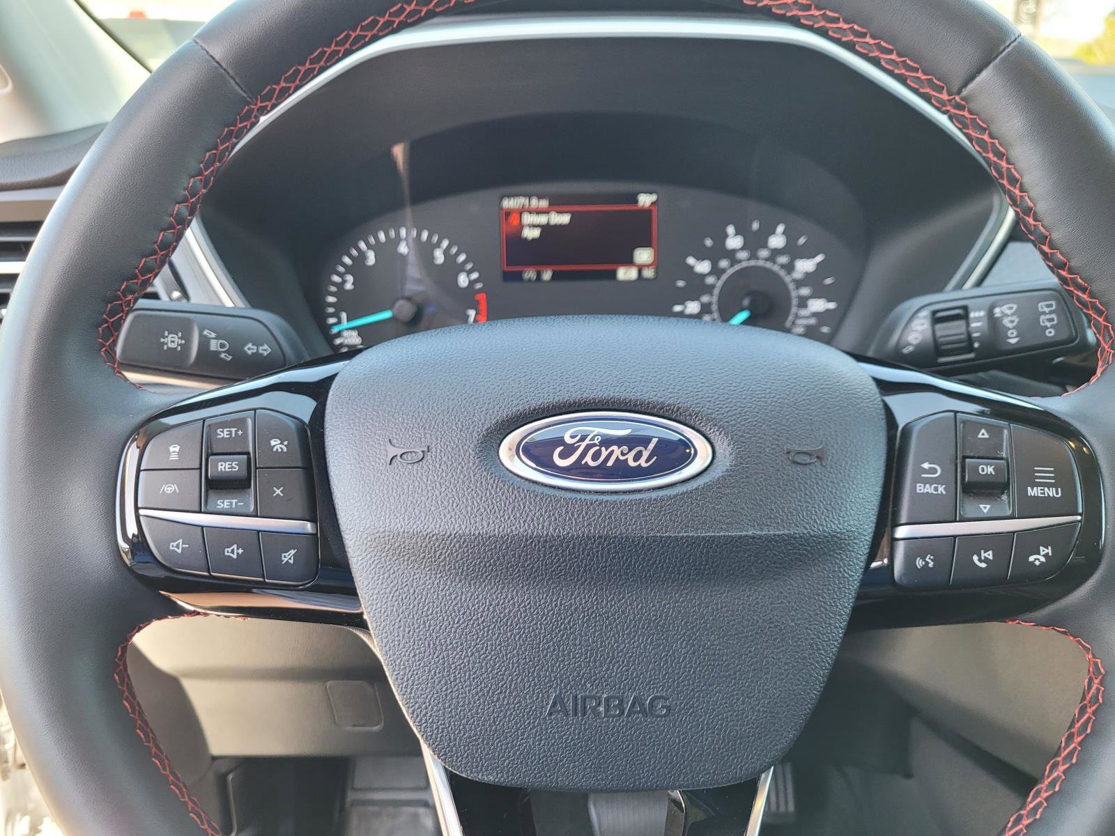 Used 2022 Ford Escape SEL w/ SEL Stealth AWD Package image 24