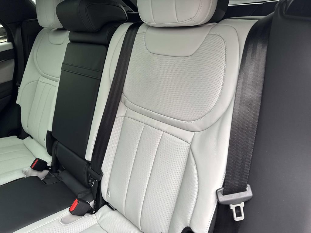 New 2026 Land Rover Range Rover Sport Dynamic SE image 15