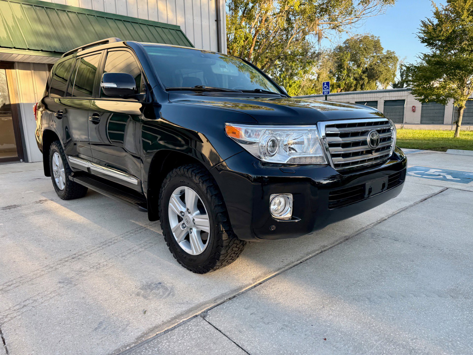 Used 2013 Toyota Land Cruiser image 8