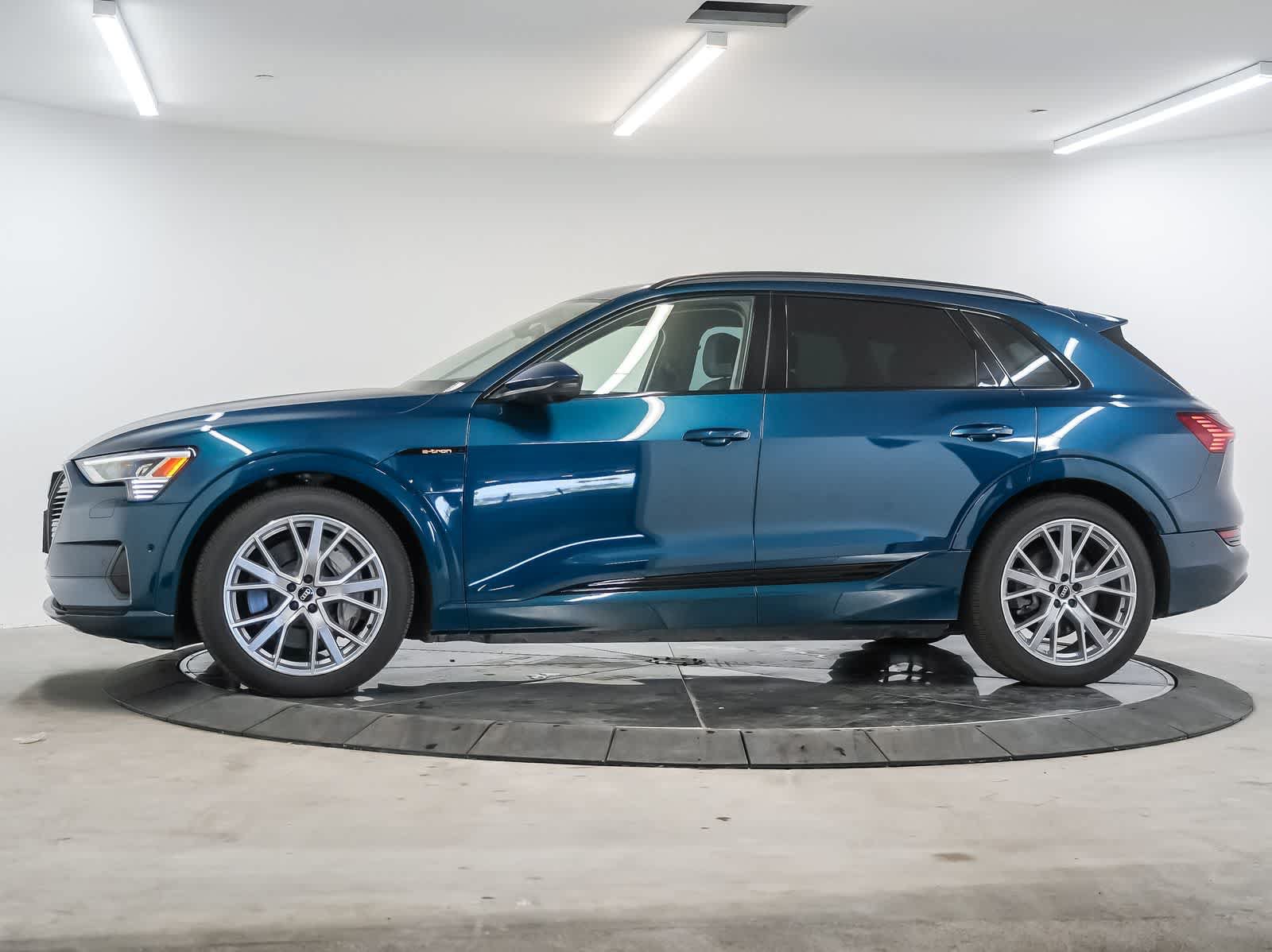 Used 2021 Audi e-tron Prestige w/ Prestige Package AWD/4WD image 2